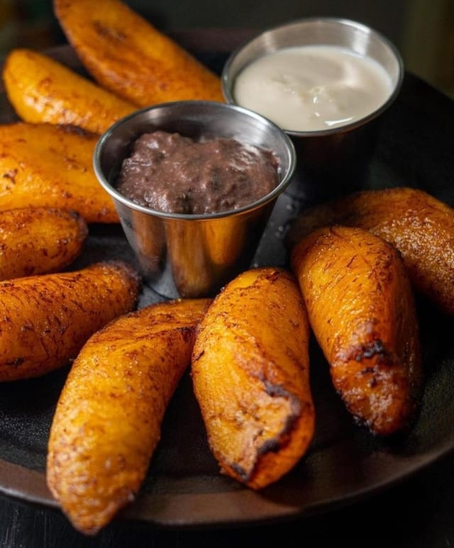 Platanos/Crema/Frijoles.