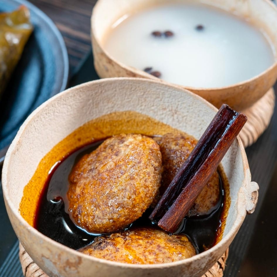 Nuegados De Yuca Con Chilate.